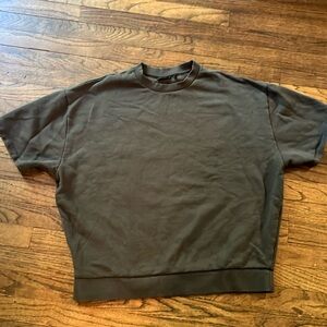 ASOS men’s crewneck short sleeve sweatshirt L